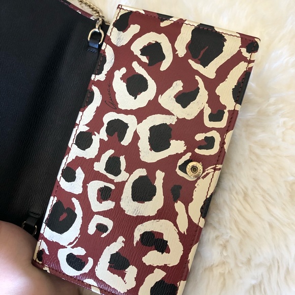 Gucci Leopard WOC - Picture 13 of 15